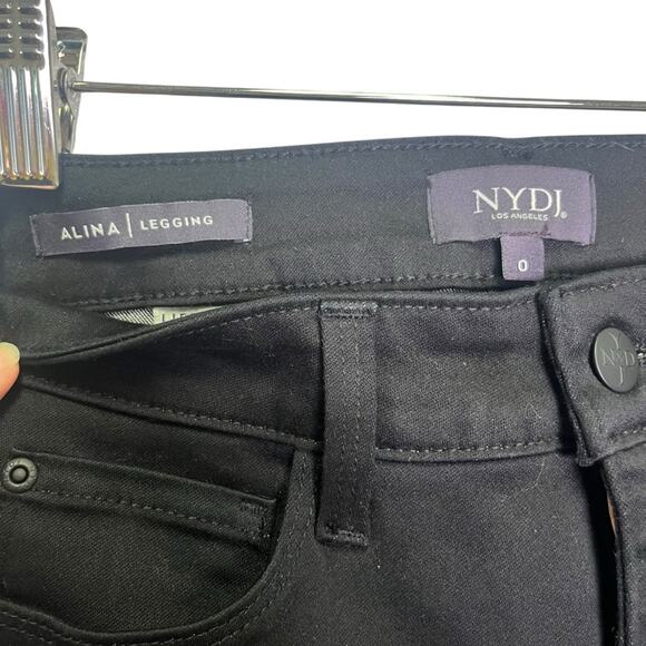 NYDJ Black Alina Legging Jeans Size 0 Soft Classic Basic Staple Normcore Simple - Picture 3 of 6